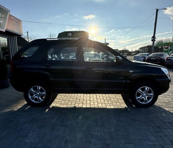 Чорний Кіа Sportage, об'ємом двигуна 2 л та пробігом 178 тис. км за 8800 $, фото 2 на Automoto.ua