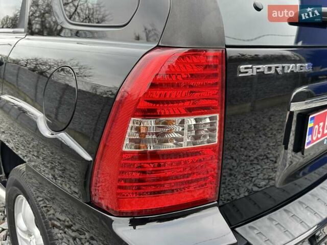 Черный Киа Sportage, объемом двигателя 2 л и пробегом 240 тыс. км за 7650 $, фото 27 на Automoto.ua