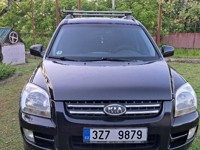 Черный Киа Sportage, объемом двигателя 0 л и пробегом 200 тыс. км за 4200 $, фото 1 на Automoto.ua