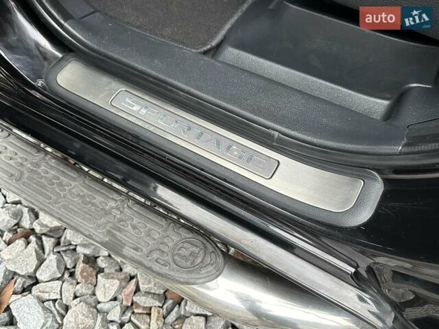 Черный Киа Sportage, объемом двигателя 2 л и пробегом 240 тыс. км за 7650 $, фото 59 на Automoto.ua