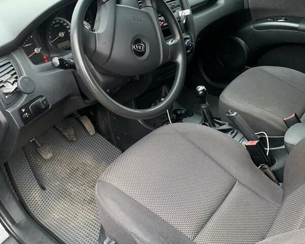 Черный Киа Sportage, объемом двигателя 1.98 л и пробегом 220 тыс. км за 7900 $, фото 12 на Automoto.ua