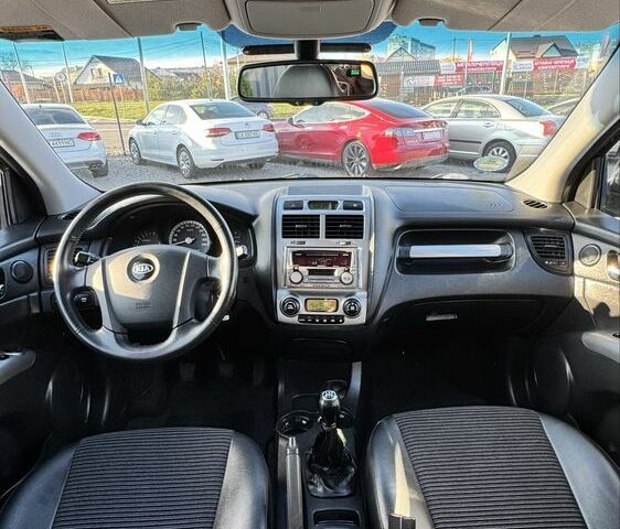 Чорний Кіа Sportage, об'ємом двигуна 2 л та пробігом 178 тис. км за 8800 $, фото 12 на Automoto.ua
