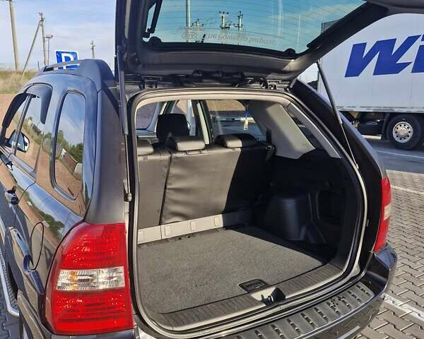 Черный Киа Sportage, объемом двигателя 2 л и пробегом 202 тыс. км за 8300 $, фото 15 на Automoto.ua