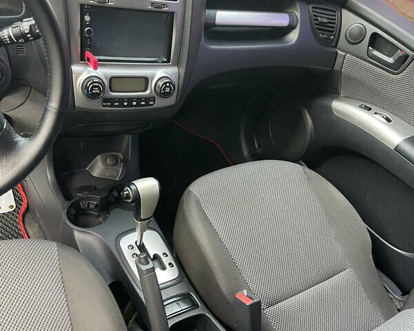 Чорний Кіа Sportage, об'ємом двигуна 1.99 л та пробігом 192 тис. км за 9500 $, фото 7 на Automoto.ua