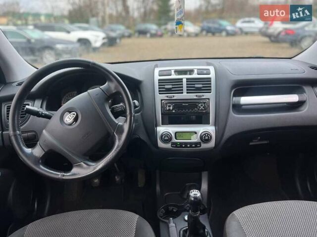 Черный Киа Sportage, объемом двигателя 1.98 л и пробегом 244 тыс. км за 8200 $, фото 8 на Automoto.ua