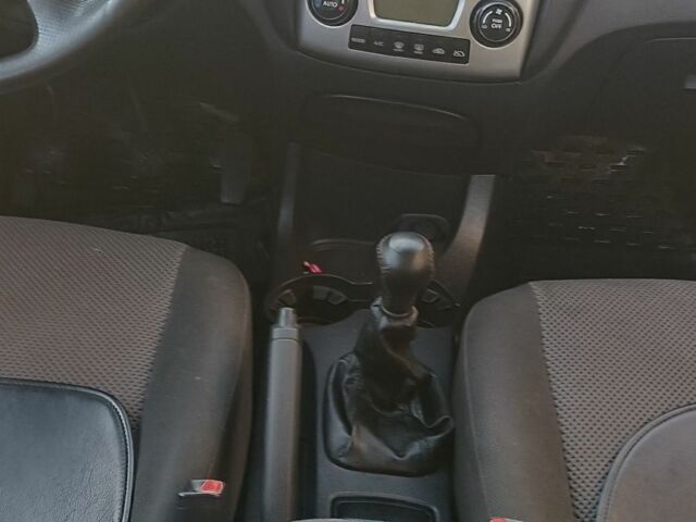 Кіа Sportage 2008 у Львові на Automoto.ua Чорний Кіа Sportage, об'ємом двигуна 2 л та пробігом 169 тис. км за 7000 $, фото 6 на Automoto.ua