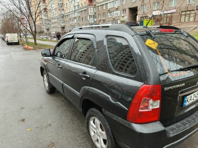 Черный Киа Sportage, объемом двигателя 2.7 л и пробегом 230 тыс. км за 7800 $, фото 3 на Automoto.ua
