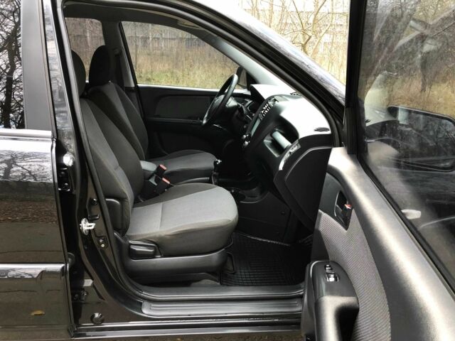 Черный Киа Sportage, объемом двигателя 2 л и пробегом 155 тыс. км за 7700 $, фото 13 на Automoto.ua