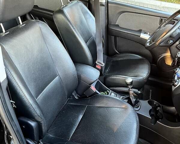 Черный Киа Sportage, объемом двигателя 2 л и пробегом 226 тыс. км за 8800 $, фото 1 на Automoto.ua