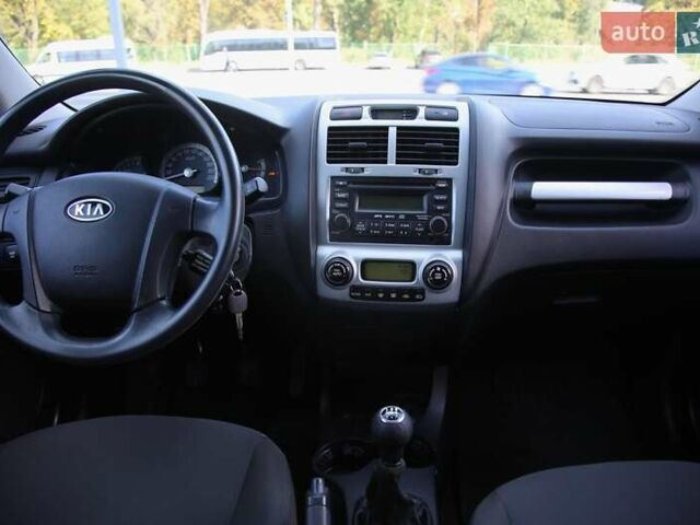 Кіа Sportage 2008 у Харкові на Automoto.ua Чорний Кіа Sportage, об'ємом двигуна 0 л та пробігом 266 тис. км за 7900 $, фото 11 на Automoto.ua