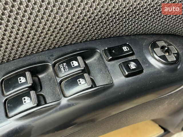 Черный Киа Sportage, объемом двигателя 1.98 л и пробегом 293 тыс. км за 6600 $, фото 18 на Automoto.ua