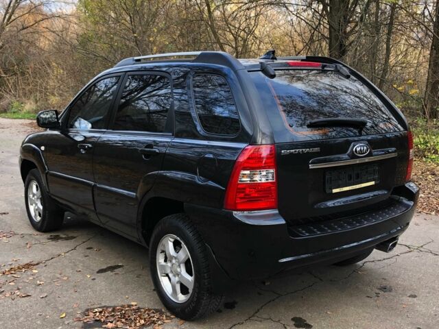 Черный Киа Sportage, объемом двигателя 2 л и пробегом 155 тыс. км за 7700 $, фото 5 на Automoto.ua