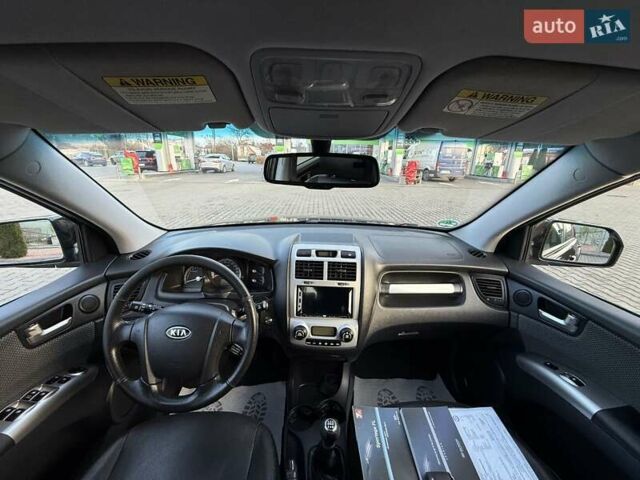 Черный Киа Sportage, объемом двигателя 1.98 л и пробегом 192 тыс. км за 8650 $, фото 16 на Automoto.ua