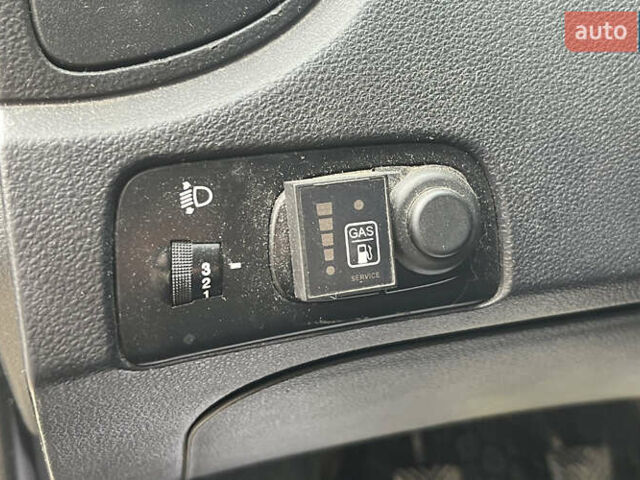 Черный Киа Sportage, объемом двигателя 1.98 л и пробегом 293 тыс. км за 6600 $, фото 14 на Automoto.ua