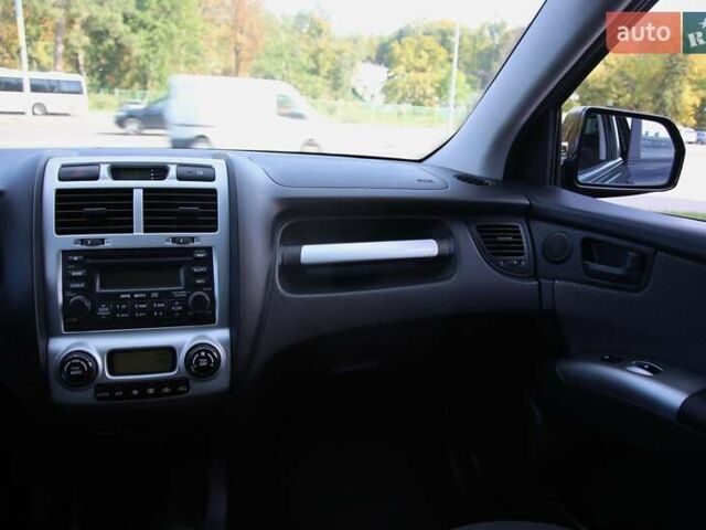 Кіа Sportage 2008 у Харкові на Automoto.ua Чорний Кіа Sportage, об'ємом двигуна 0 л та пробігом 266 тис. км за 7900 $, фото 12 на Automoto.ua