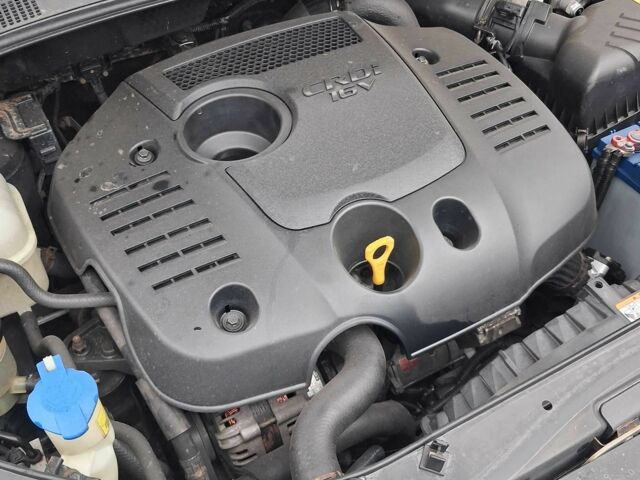 Черный Киа Sportage, объемом двигателя 2 л и пробегом 167 тыс. км за 9000 $, фото 6 на Automoto.ua