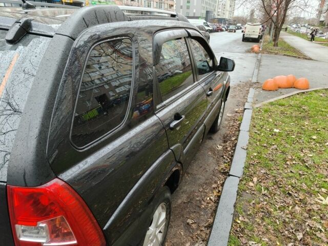 Черный Киа Sportage, объемом двигателя 2.7 л и пробегом 230 тыс. км за 7800 $, фото 2 на Automoto.ua