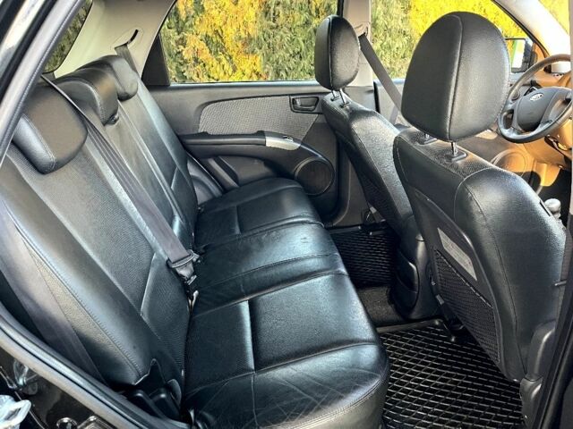 Черный Киа Sportage, объемом двигателя 2 л и пробегом 226 тыс. км за 8800 $, фото 4 на Automoto.ua