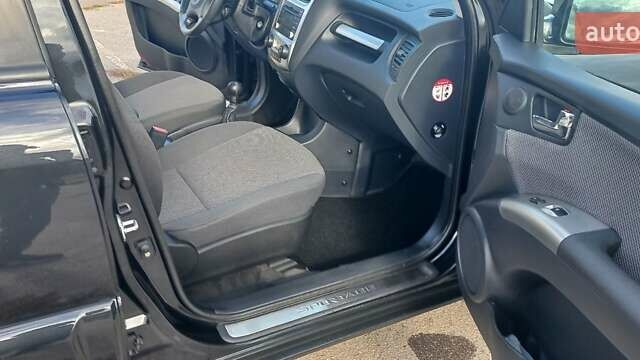 Чорний Кіа Sportage, об'ємом двигуна 2 л та пробігом 167 тис. км за 8999 $, фото 25 на Automoto.ua