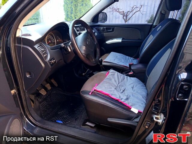 Черный Киа Sportage, объемом двигателя 2 л и пробегом 290 тыс. км за 9100 $, фото 7 на Automoto.ua