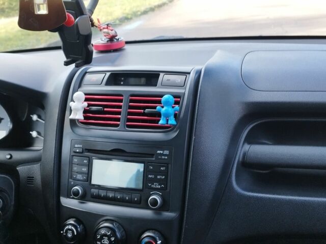 Черный Киа Sportage, объемом двигателя 2 л и пробегом 245 тыс. км за 8000 $, фото 5 на Automoto.ua