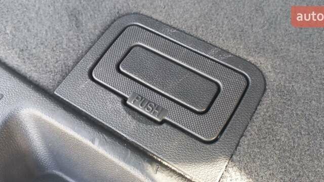 Чорний Кіа Sportage, об'ємом двигуна 2 л та пробігом 167 тис. км за 8999 $, фото 49 на Automoto.ua