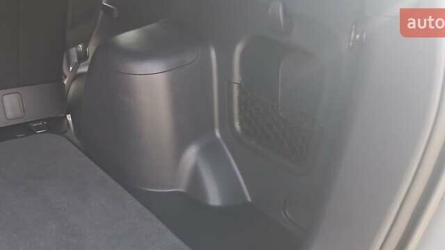 Чорний Кіа Sportage, об'ємом двигуна 2 л та пробігом 167 тис. км за 8999 $, фото 44 на Automoto.ua