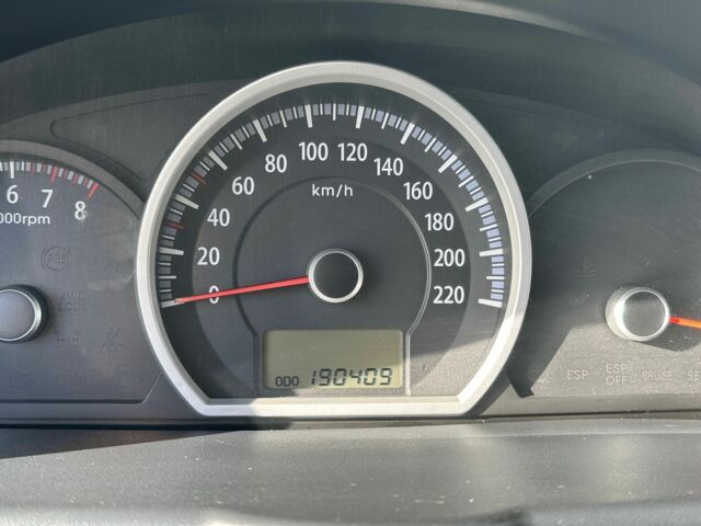 Черный Киа Sportage, объемом двигателя 2 л и пробегом 195 тыс. км за 9000 $, фото 6 на Automoto.ua