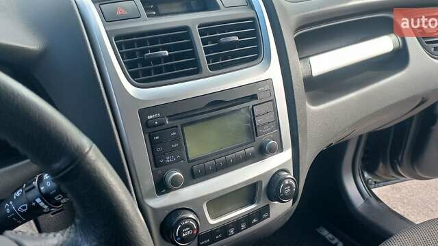 Чорний Кіа Sportage, об'ємом двигуна 2 л та пробігом 167 тис. км за 8999 $, фото 27 на Automoto.ua