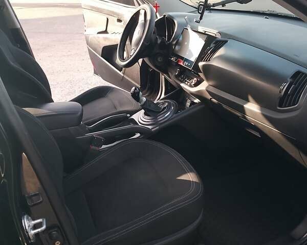Чорний Кіа Sportage, об'ємом двигуна 1.69 л та пробігом 250 тис. км за 11300 $, фото 9 на Automoto.ua
