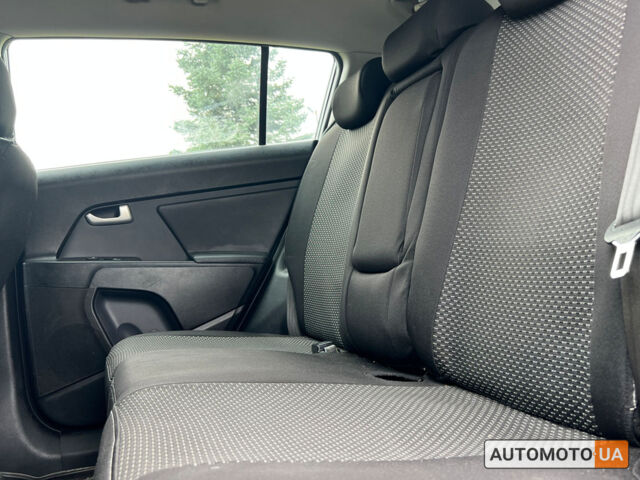 Черный Киа Sportage, объемом двигателя 2 л и пробегом 258 тыс. км за 13200 $, фото 9 на Automoto.ua