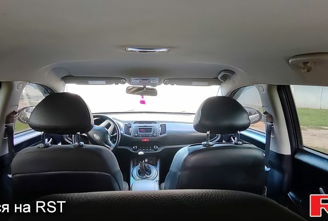 Чорний Кіа Sportage, об'ємом двигуна 2 л та пробігом 240 тис. км за 11200 $, фото 6 на Automoto.ua