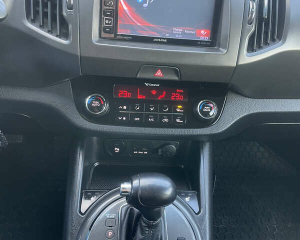 Черный Киа Sportage, объемом двигателя 2 л и пробегом 244 тыс. км за 13900 $, фото 20 на Automoto.ua