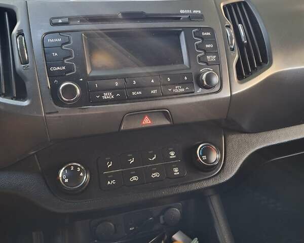 Черный Киа Sportage, объемом двигателя 1.69 л и пробегом 245 тыс. км за 10700 $, фото 11 на Automoto.ua