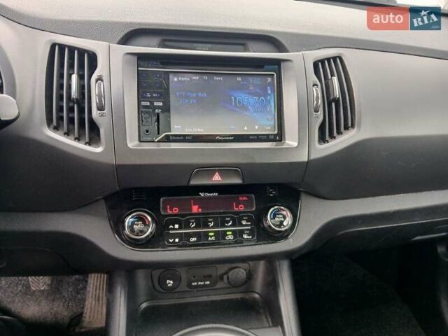 Черный Киа Sportage, объемом двигателя 2 л и пробегом 256 тыс. км за 12800 $, фото 3 на Automoto.ua