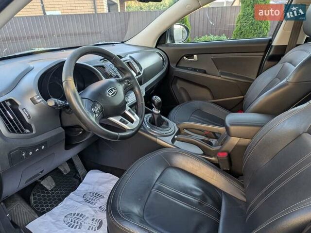 Черный Киа Sportage, объемом двигателя 1.7 л и пробегом 150 тыс. км за 12500 $, фото 25 на Automoto.ua