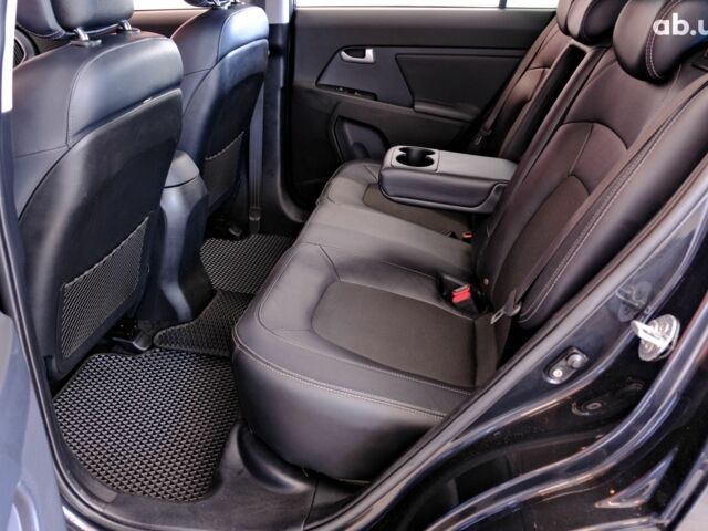 Черный Киа Sportage, объемом двигателя 2 л и пробегом 189 тыс. км за 12900 $, фото 7 на Automoto.ua