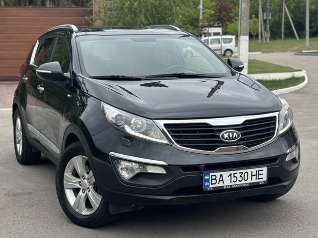 Чорний Кіа Sportage, об'ємом двигуна 2 л та пробігом 218 тис. км за 12799 $, фото 13 на Automoto.ua