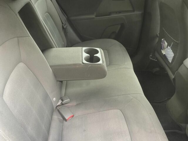 Чорний Кіа Sportage, об'ємом двигуна 2.4 л та пробігом 165 тис. км за 10000 $, фото 5 на Automoto.ua