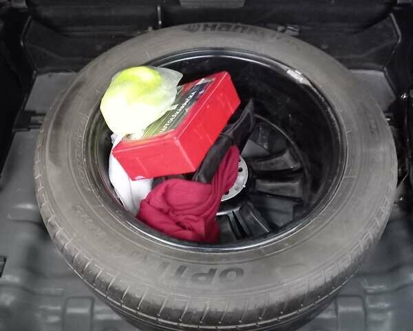 Чорний Кіа Sportage, об'ємом двигуна 1.7 л та пробігом 170 тис. км за 12500 $, фото 24 на Automoto.ua