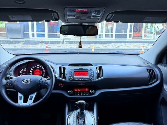 Черный Киа Sportage, объемом двигателя 2 л и пробегом 225 тыс. км за 13750 $, фото 5 на Automoto.ua