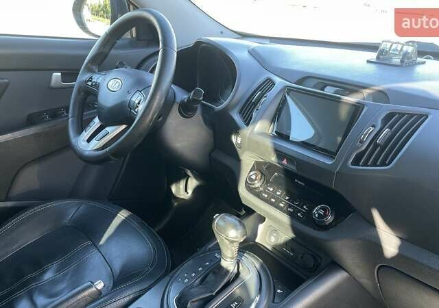 Черный Киа Sportage, объемом двигателя 2 л и пробегом 308 тыс. км за 12500 $, фото 3 на Automoto.ua