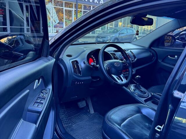 Черный Киа Sportage, объемом двигателя 2 л и пробегом 225 тыс. км за 13750 $, фото 7 на Automoto.ua
