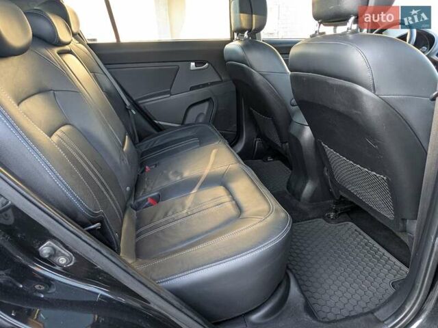 Черный Киа Sportage, объемом двигателя 1.7 л и пробегом 150 тыс. км за 12500 $, фото 31 на Automoto.ua