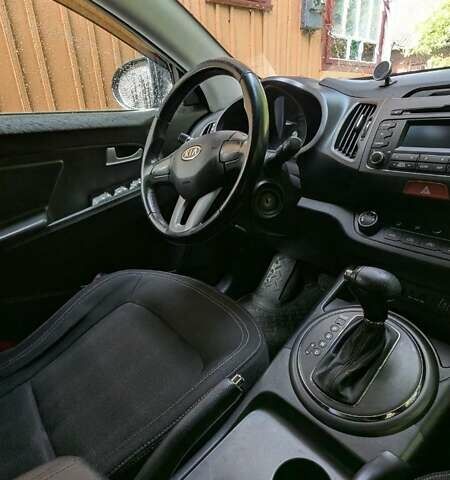 Чорний Кіа Sportage, об'ємом двигуна 2 л та пробігом 150 тис. км за 11500 $, фото 19 на Automoto.ua