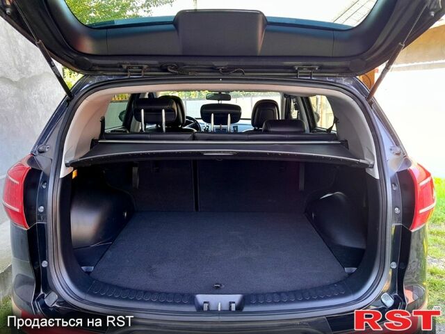 Чорний Кіа Sportage, об'ємом двигуна 1.7 л та пробігом 172 тис. км за 13200 $, фото 4 на Automoto.ua