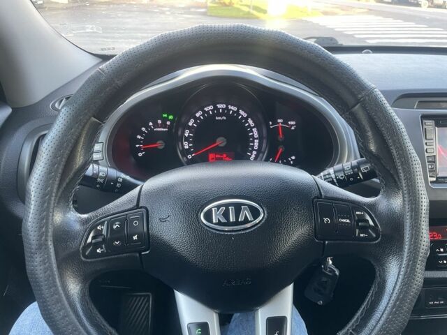 Черный Киа Sportage, объемом двигателя 2 л и пробегом 244 тыс. км за 14200 $, фото 14 на Automoto.ua