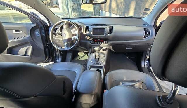 Черный Киа Sportage, объемом двигателя 2 л и пробегом 244 тыс. км за 13200 $, фото 11 на Automoto.ua