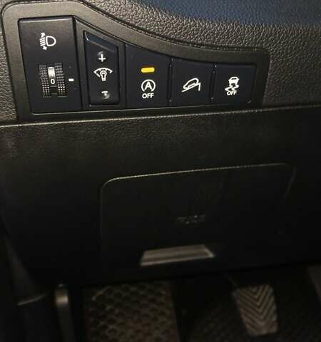 Чорний Кіа Sportage, об'ємом двигуна 1.69 л та пробігом 233 тис. км за 12400 $, фото 12 на Automoto.ua