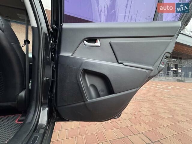 Черный Киа Sportage, объемом двигателя 2 л и пробегом 180 тыс. км за 13300 $, фото 54 на Automoto.ua